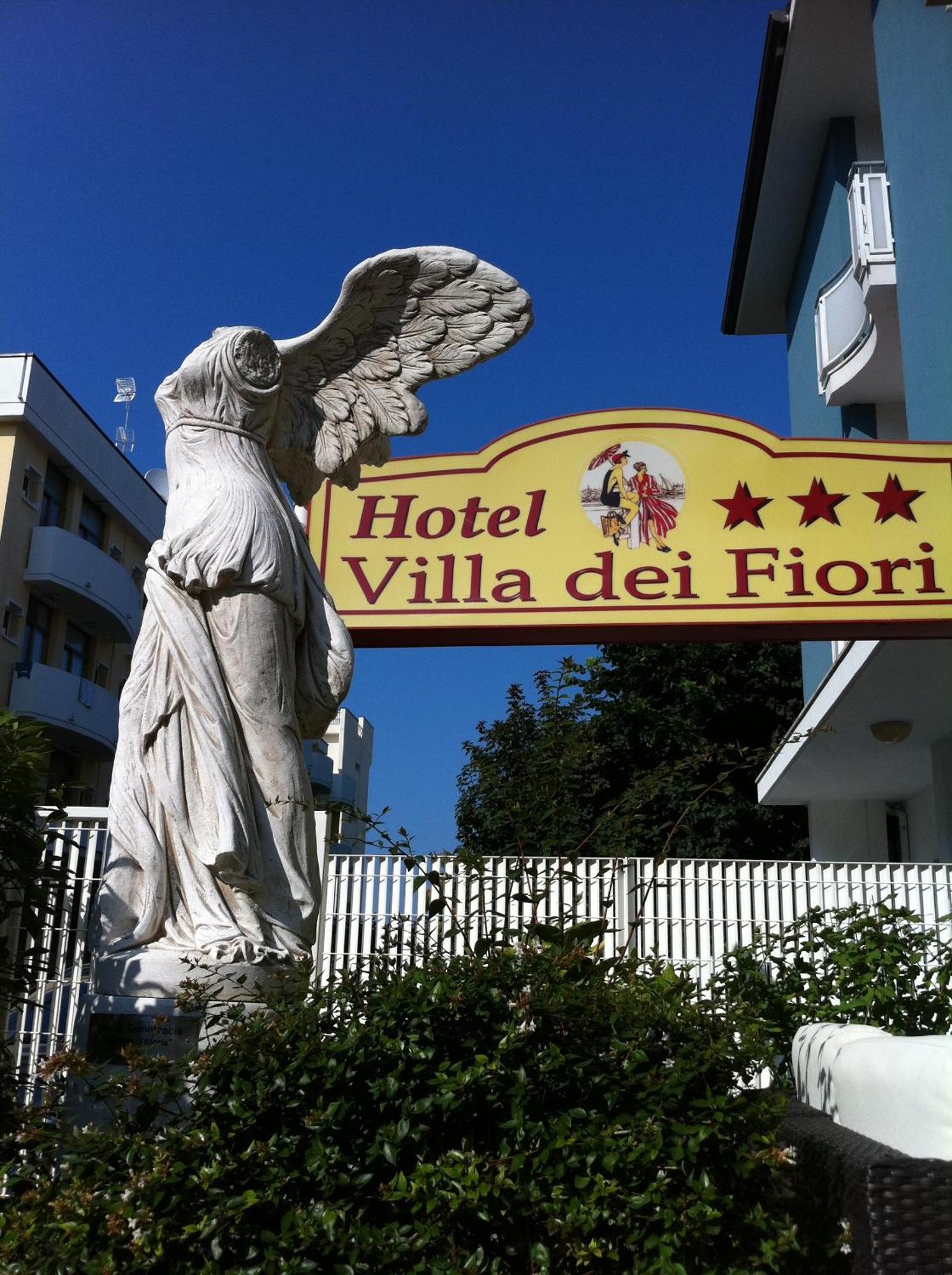 Hotel Villa Dei Fiori - Sul Mare Con Piscina Viserbella di Rimini Екстериор снимка